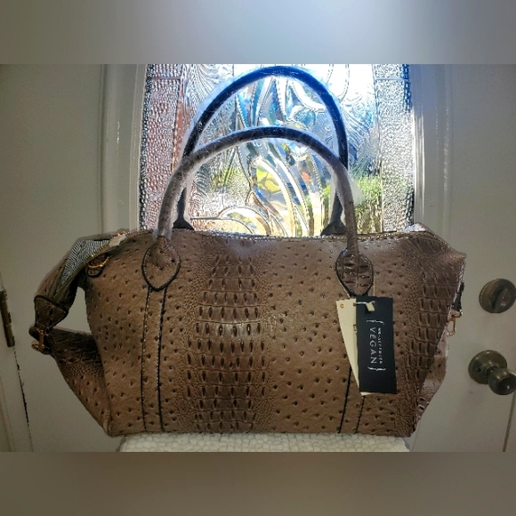 Handbags - Handbag or Tote